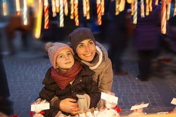 Weihnachtsmarkt Shutterstock dolomite summits