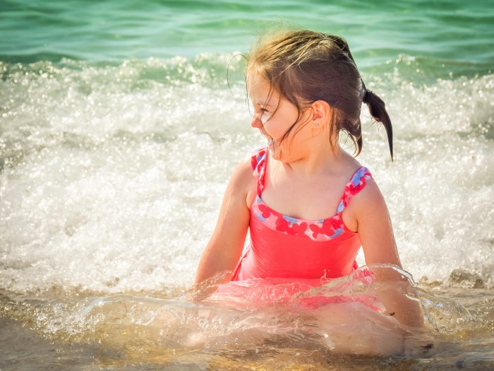 beach child enjoyment 532321