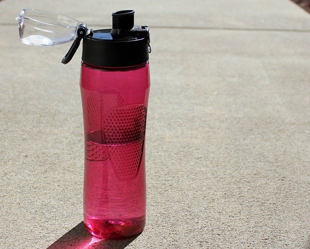 water bottle 962934 640 1