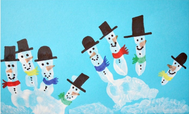 https://emmaowl.com HANDPRINT SNOWMAN CHRISTMAS CARDS