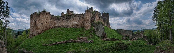 Zborovsky hrad Maj 2013 panorama