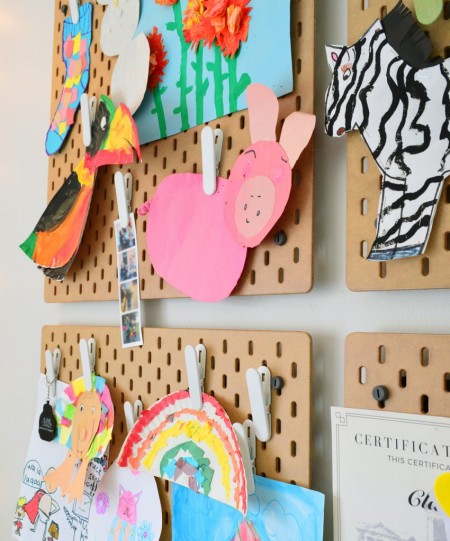 Kids Art Room Corkboard Detail Angle 850x1024