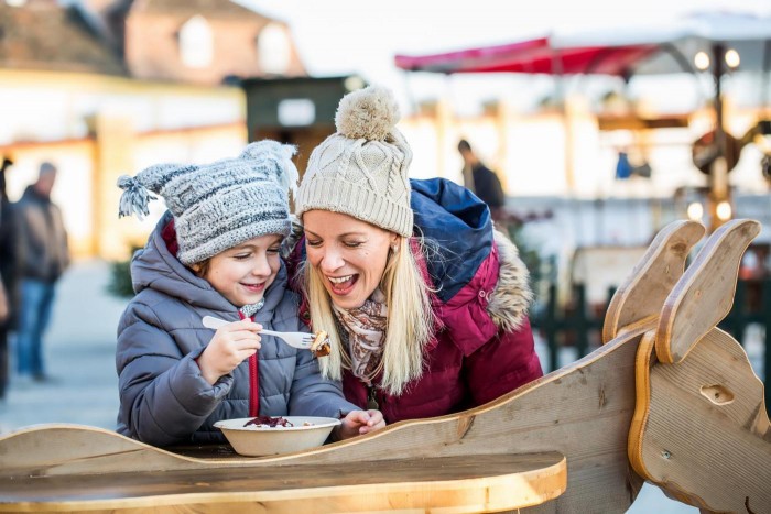 Weihnachtsmarkt Schloss Hof c SKB Astrid Knie 8